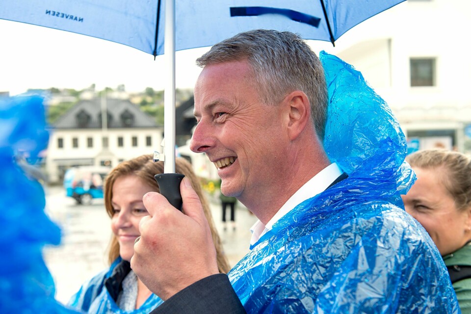 Frp-nestleder Terje Søviknes tror ikke det er for sent å lokke velgerne tilbake – dersom den nye bompengeavtalen i regjeringen blir god, sett med Frp-øyne. Her fra partiets valgkampåpning i Os i helgen. Foto: Marit Hommedal / NTB scanpix