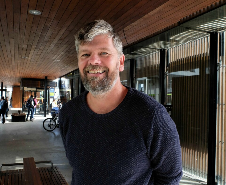 Ståle Sørensen og MDG ønsker seg et samarbeid med Ap og SV - men ikke Rødt. De ønsker et bredt sentrumsflertall - og inviterer derfor heller KrF og V inn i varmen.