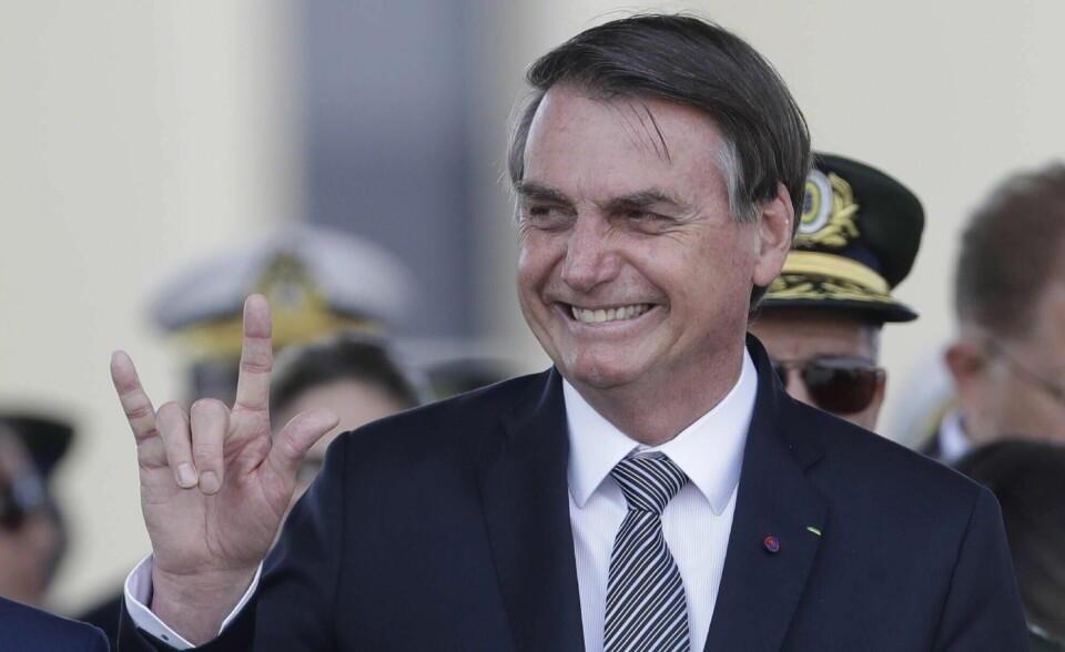Brasils president Jair Bolsonaro takker nei til den økonomiske støtten fra G7-landene til å bekjempe brannene i regnskogen Amazonas.