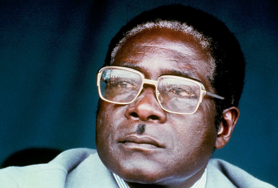 HELT: Robert Mugabe var frigjøringshelten som fikk makten. Her fra 1980, året han ble statsminister. FOTO: NTB SCANPIX HELT: Robert Mugabe var frigjøringshelten som fikk makten. Her fra 1980, året han ble statsminister. FOTO: NTB SCANPIX
