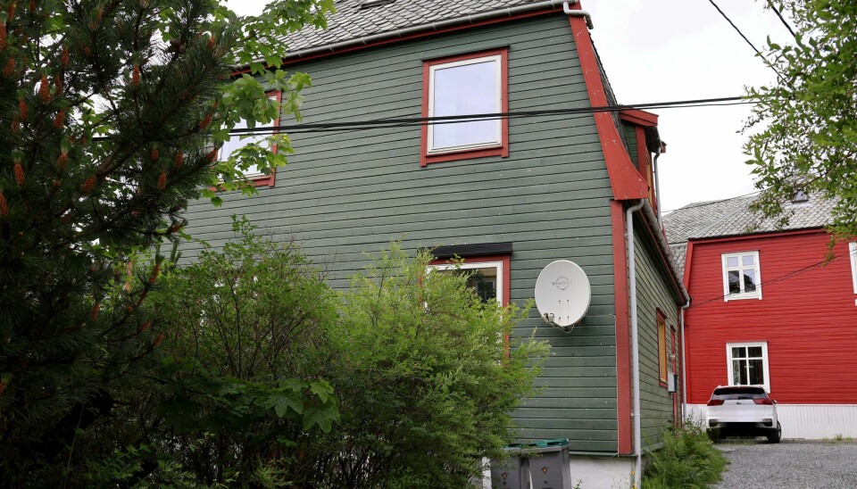 Bilder av huset hvor drapet skjedde var snart på alle forsider. Saken ble kjent som «Minde-drapet». Snarveien 6, Minde-drapet