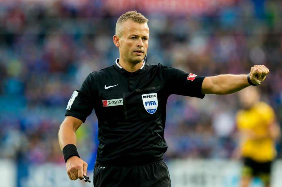Svein Oddvar Moen er Norges eneste hoveddommer i sommerens fotball-EM. Nå får han samkjørt teamet sitt på Ullevaal lørdag. FOTO: VEGARD WIVESTAD GRØTT/NTB SCANPIX