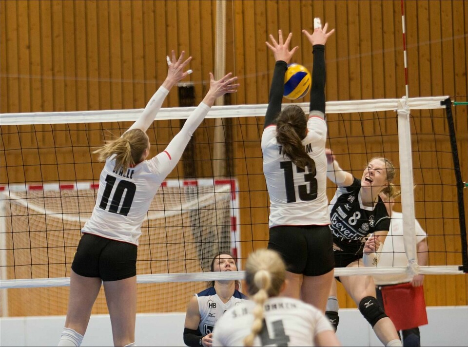 Randaberg vant 3-1 i den første semifinalen i sluttspillet. Foto: Randaberg Volleyball