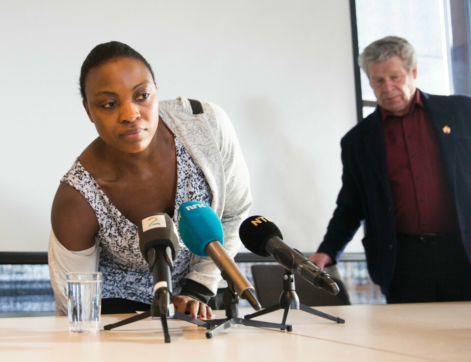 Ruth Kasirye på pressekonferansen etter at hun snakket om hva slags medisiner hun hadde brukt. FOTO: BERIT ROALD/NTB SCANPIX