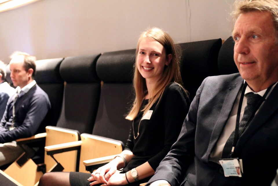 Iselin Nybø kunne smile bredt etter at hun ble valgt inn i styret til Lyse under bedriftsforsamlingen på Lyse sitt hovedkontor på Mariero torsdag ettermiddag. Her ved siden av partikollega Per A. Thorbjørnsen. Foto: Arne Birkemo Iselin Nybø kunne smile bredt etter at hun ble valgt inn i styret til Lyse under bedriftsforsamlingen på Lyse sitt hovedkontor på Mariero torsdag ettermiddag. Her ved siden av partikollega Per A. Thorbjørnsen. Foto: Arne Birkemo