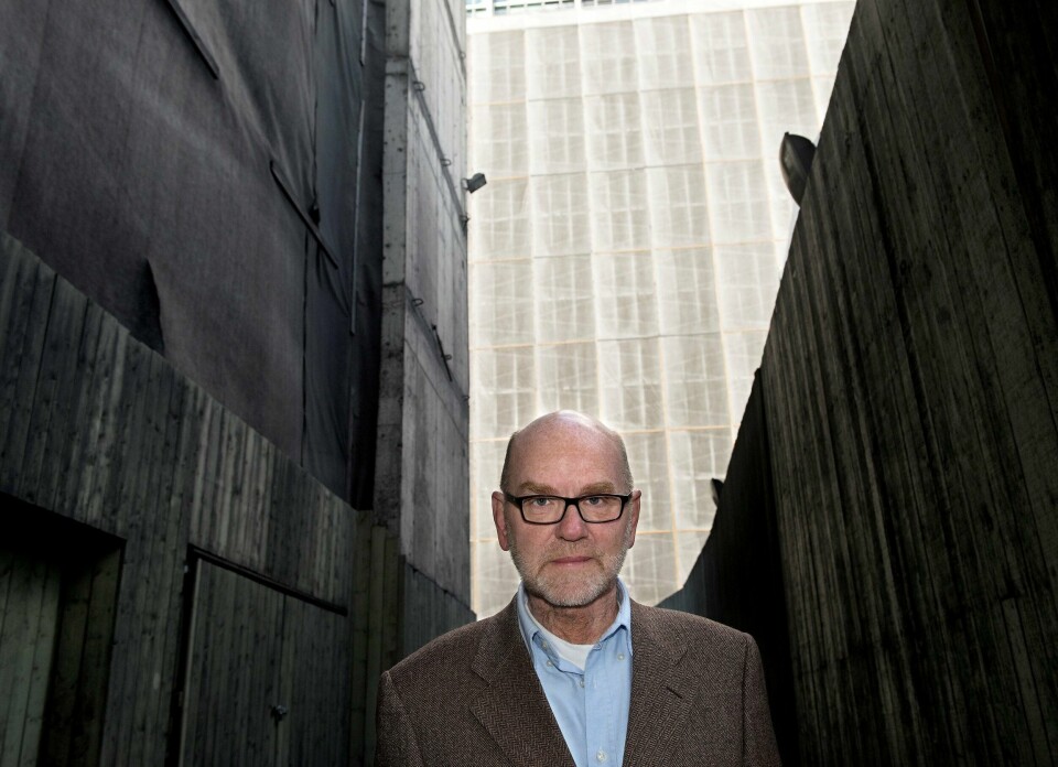 Sten Reinhardt Helland, historiker og politiker, med omfattende kritikk av Karl Ove Knausgård i tidsskriftet Vinduet.
