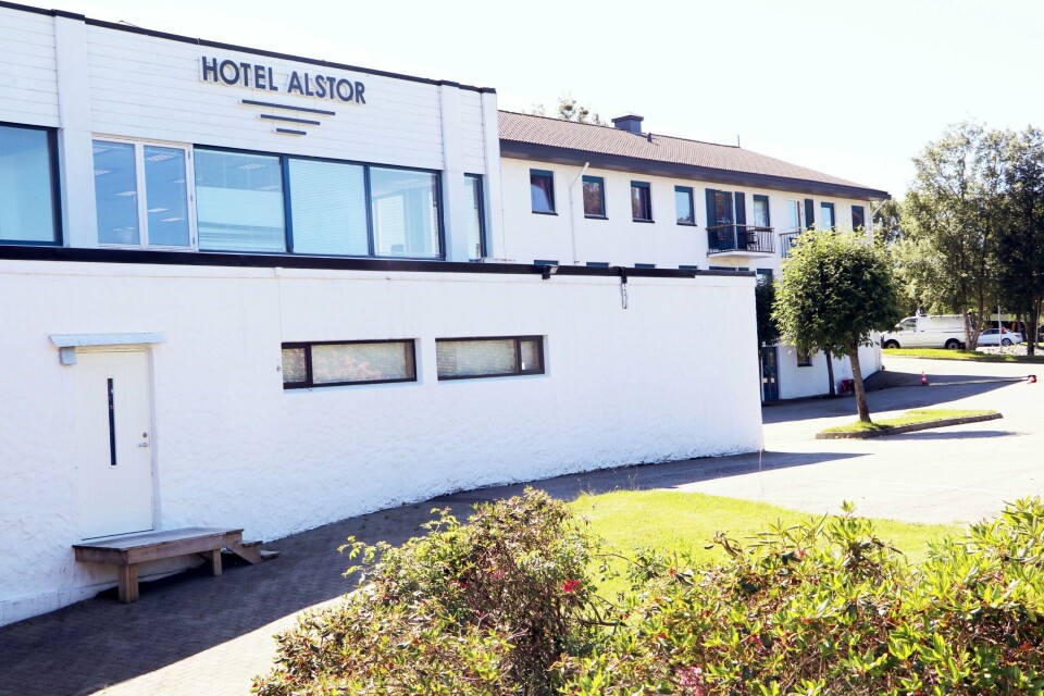 Hotel Alstor på Tjensvoll har blitt kjøpt av den London-baserte Smedvig-arvingen Petter Smedvig Hagland. Selv om han i fjor gikk inn som investor i et eiendomsutviklingsselskap, blir det hotelldrift på Alstor i hvert fall fram til 2021. Da går Tribe Hotels, som driver hotellet, leiekontrakt ut. Foto: Pål Karstensen.