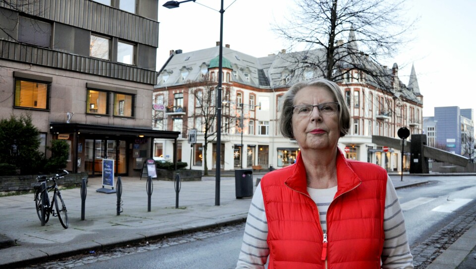 – Jeg ble overrasket da jeg plutselig ble spurt om nøyaktig klokkeslett for hvilket tog jeg skulle returnere med da skulle kjøpe tur/returbillett Moss-Oslo, sier Kirsten Aasen. – Jeg ble overrasket da jeg plutselig ble spurt om nøyaktig klokkeslett for hvilket tog jeg skulle returnere med da skulle kjøpe tur/returbillett Moss-Oslo, sier Kirsten Aasen.