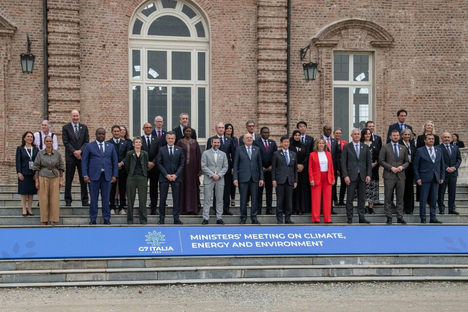 G7-lederne, her fra et klima-møte i april. Ministre og andre deltakere stilte mandag til fellesfoto i Torino. Foto: Alberto Gandolfo / LaPresse via AP / NTB