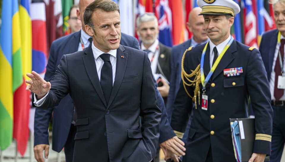 President Emmanuel Macron ankommer toppmøtet om fred i Ukraina i Stansstad i Sveits lørdag. President Emmanuel Macron ankommer toppmøtet om fred i Ukraina i Stansstad i Sveits lørdag. Foto: Alessandro della Valle/Keystone via AP / NTB