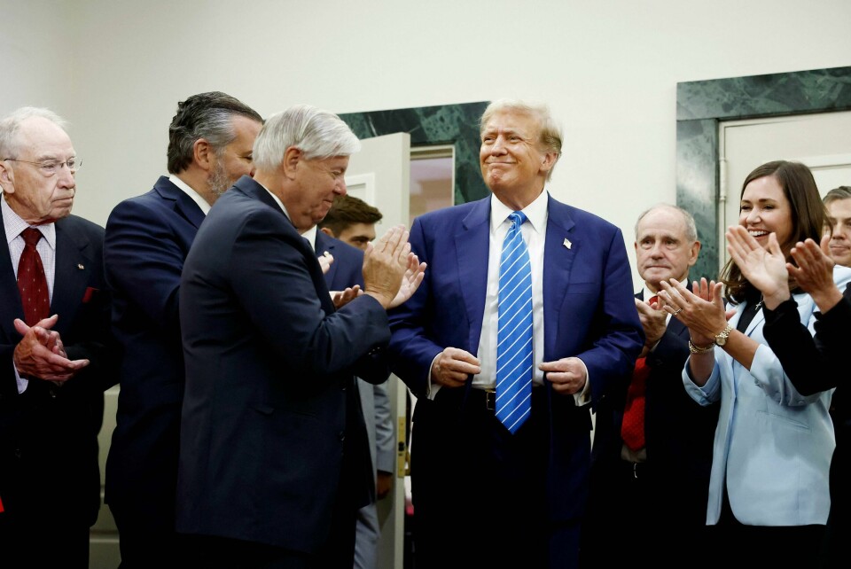 Det var god stemning blant republikanerne da tidligere president Donald Trump kom for å besøke kongressmedlemmer på Capitol Hill denne uken. Trump DC.