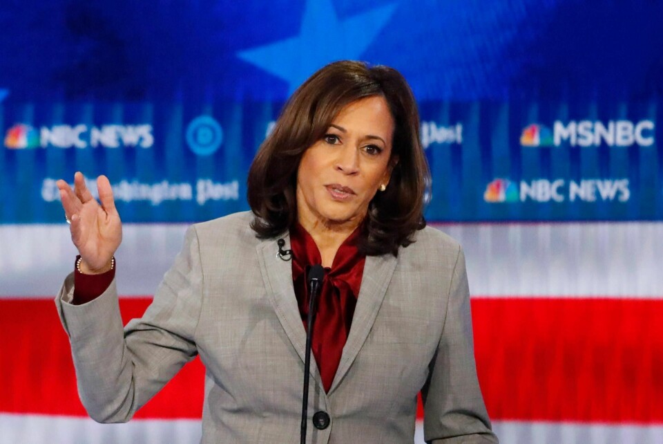 Demokraten Kamala Harris gir opp forsøket på å bli partiets presidentkandidat.