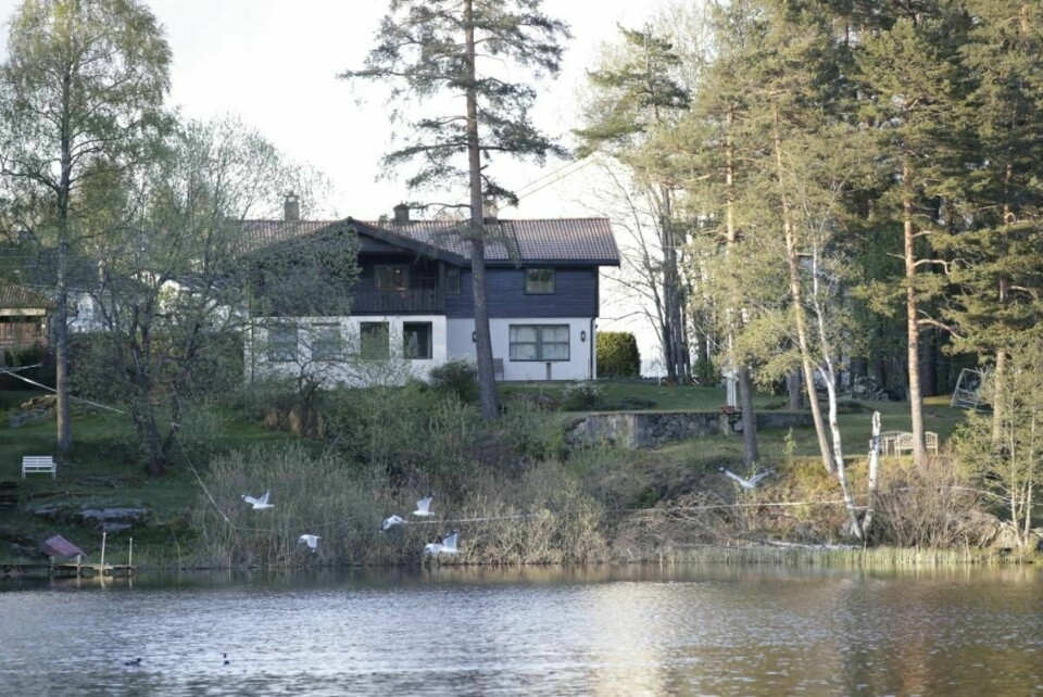 Politiet står fast ved teorien om at Hagen-familiens bolig i Sloraveien 4 på Fjellhamar er åstedet for drapet på Anne-Elisabeth Hagen.