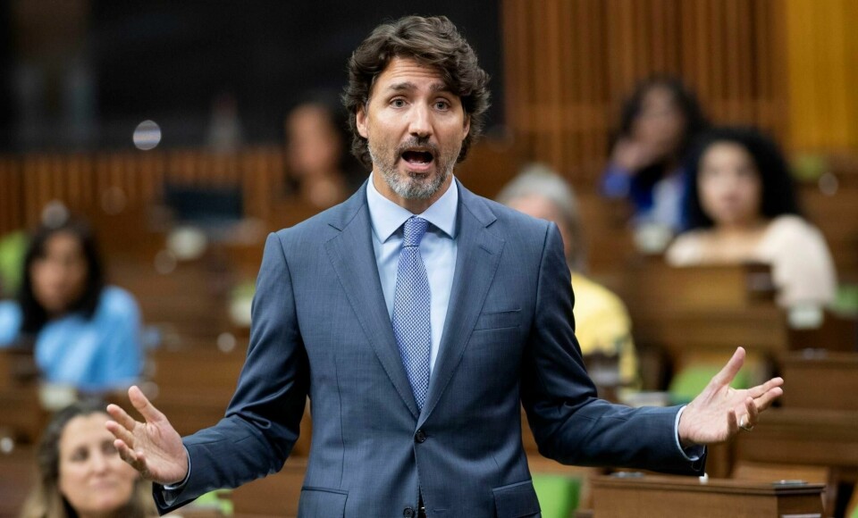 Den canadiske statsministeren Justin Trudeau må svare for seg i parlamentet etter at regjeringen hans ga en offentlig kontrakt til et selskap med tette bånd til hans egen familie.