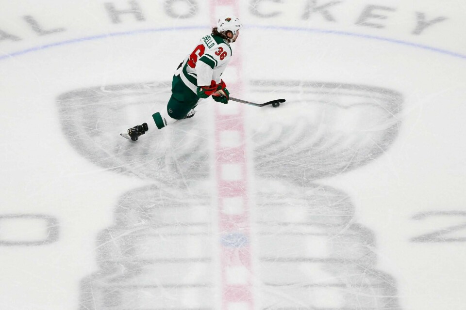 Mats Zuccarello gikk nok en gang poengløs av banen, da hans Minnesota Wild tapte for Canucks.