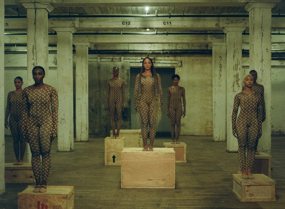 Bilde fra «Already». Beyoncé in “Already” from the visual album BLACK IS KING, on Disney+