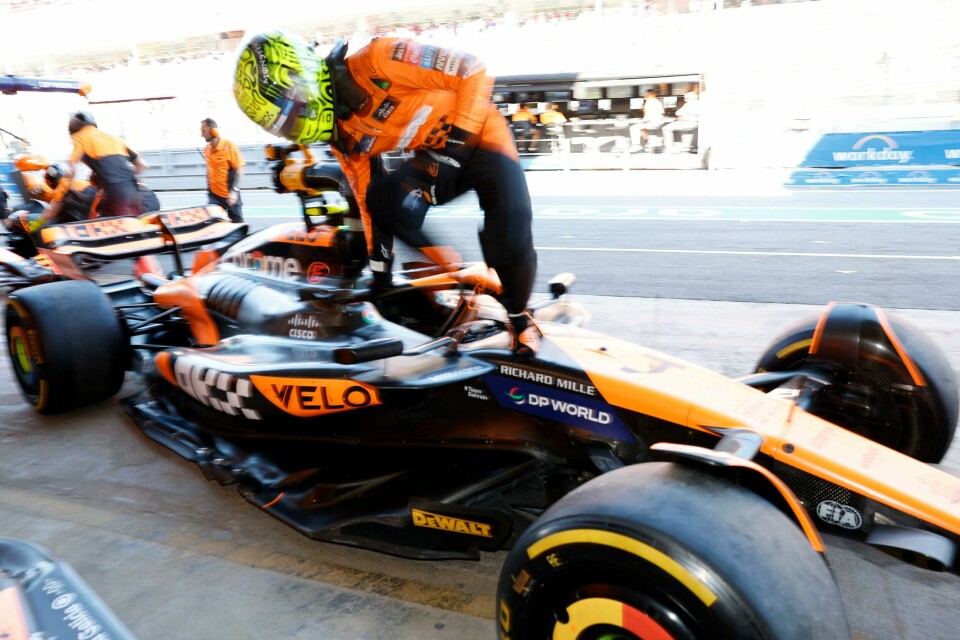 McLaren-fører Lando Norris skal ha oppholdt seg i nærheten da det begynte å brenne i lagets gjesteområde i Barcelona. McLaren-fører Lando Norris skal ha oppholdt seg i nærheten da det begynte å brenne i lagets gjesteområde i Barcelona. Foto: Joan Monfort / AP / NTB