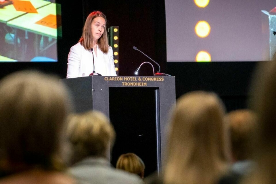 Julie Indstad Hole i Trøndelag AUF mener årsmøtet i Trøndelag AUF er et veiskille. Det sa hun under fylkesårsmøtet lørdag. Dagen før ble det kjent at Marit Bjerkås blir innstilt som ny leder og at Trond Giske gir seg i politikken.
