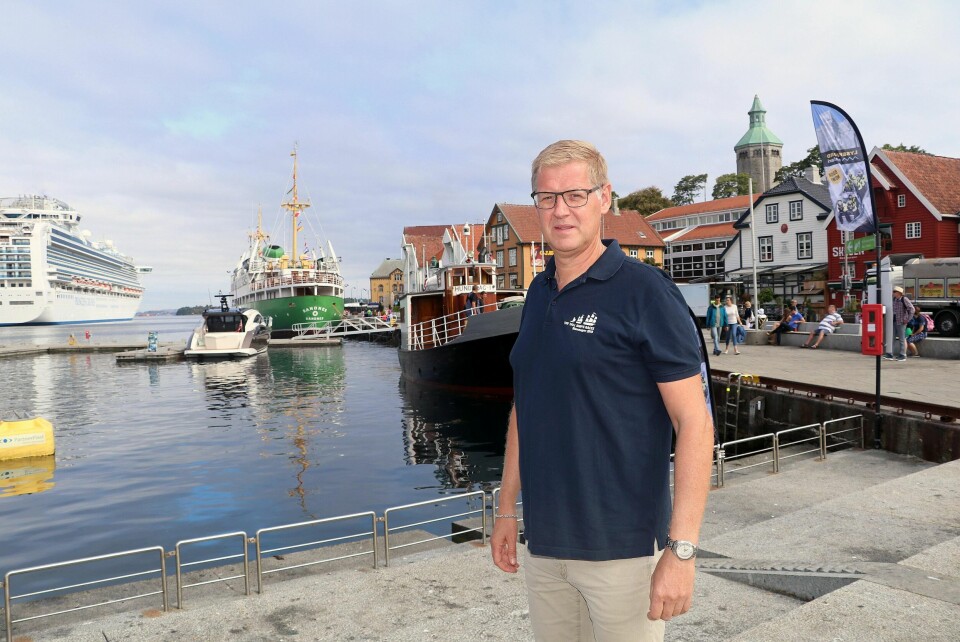 Prosjektleder Knud Helge Robberstad og resten av Tall Ships Races-organisasjonen i Stavanger har det meste på stell før storinnrykket av seilskuter torsdag formiddag. Fra torsdag av må både cruiseskip og andre motoriserte fartøyer vike for å gjøre plass til 65 skuter fra 17 nasjoner med mannskap fra 30 nasjoner. The Tall Ships Races ankommer Stavanger. Foto: Stein Roger Fossmo Prosjektleder Knud Helge Robberstad og resten av Tall Ships Races-organisasjonen i Stavanger har det meste på stell før storinnrykket av seilskuter torsdag formiddag. Fra torsdag av må både cruiseskip og andre motoriserte fartøyer vike for å gjøre plass til 65 skuter fra 17 nasjoner med mannskap fra 30 nasjoner. The Tall Ships Races ankommer Stavanger. Foto: Stein Roger Fossmo