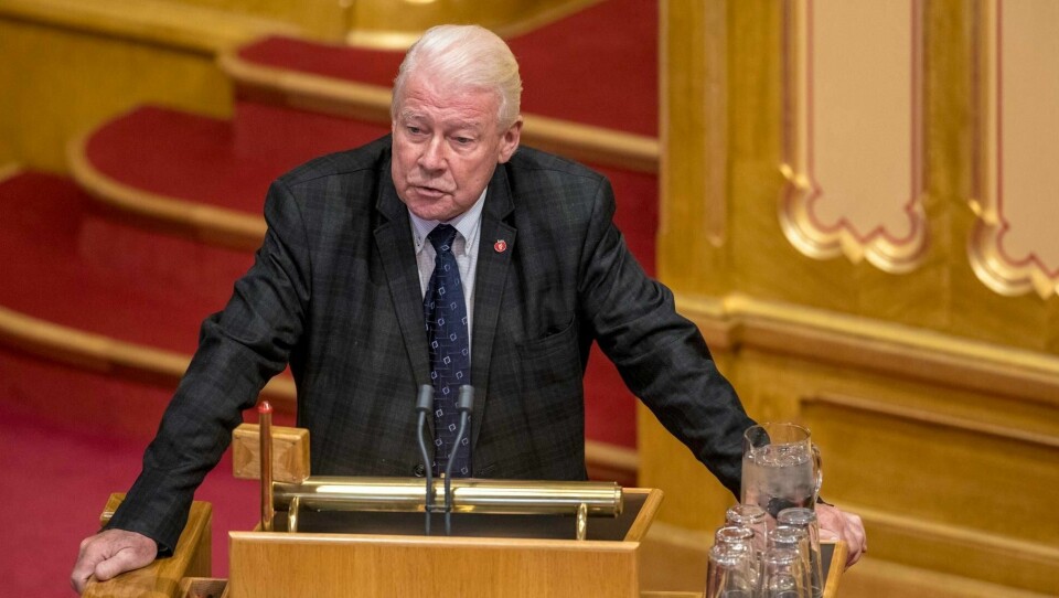 Carl I. Hagen vil stille på Oppland Frps liste til neste års stortingsvalg.
