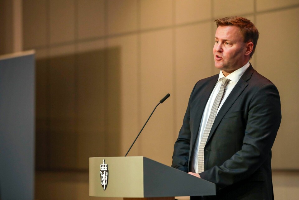 Assisterende helsedirektør Espen Rostrup Nakstad på pressekonferanse om koronasituasjonen.