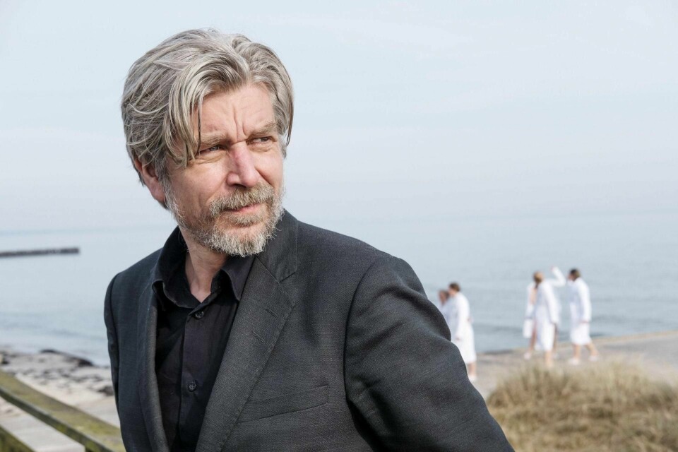 Seksten år etter «En tid for alt» er Karl Ove Knausgård tilbake med en ny roman med oppdiktede personer, «Morgenstjernen». Det er en spennende utforskning av livet, døden, det mellom og det etter. Foto: Thomas Wågström for Oktober