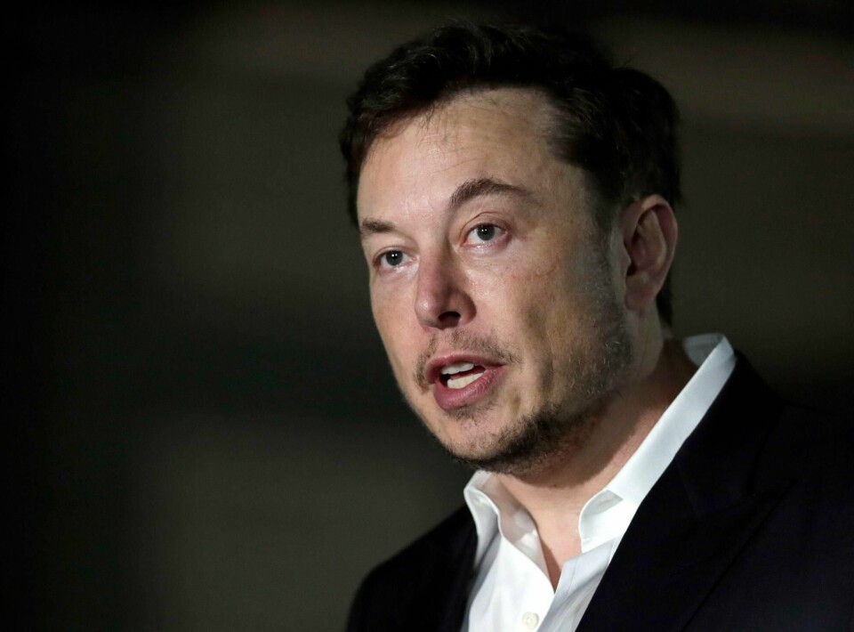 Elon Musk sier unnskyld til dykkeren Vernon Unsworth. Foto: AP Photo/Kiichiro Sato/NTB scanpix