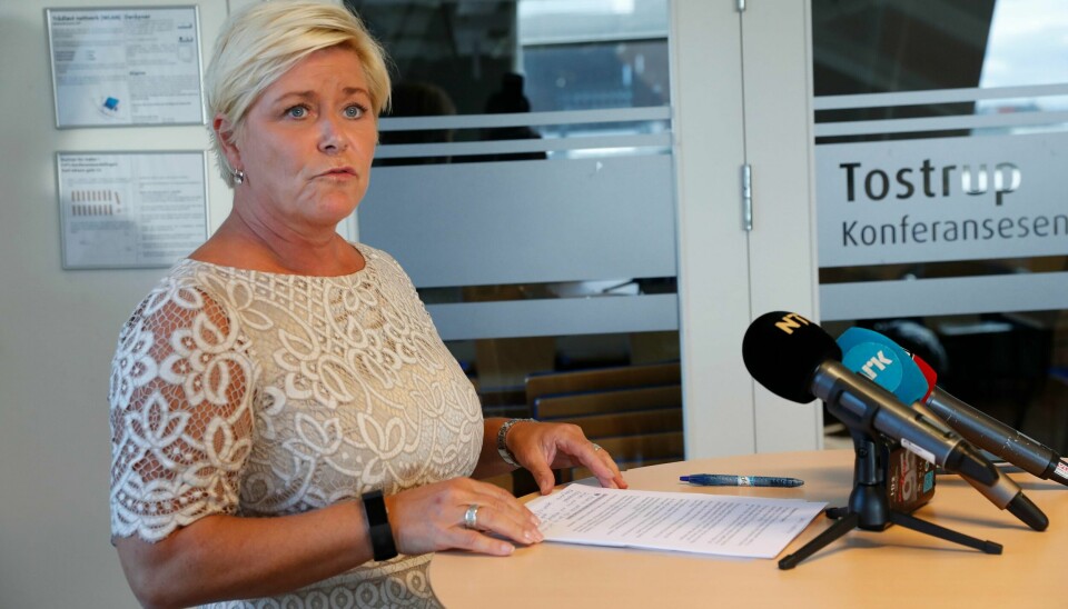 Partileder Siv Jensen kommenterer mandag Per Sandbergs avgang som fiskeriminister og nestleder i Frp.