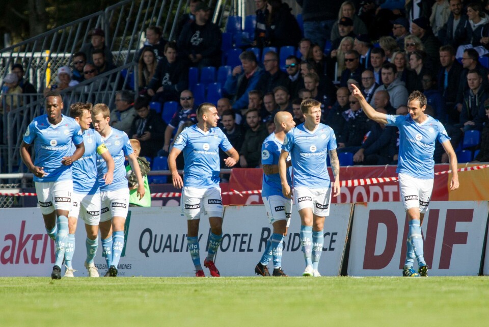 Sandnes Ulfs Jasmin Bogdanovic ga de lyseblå ledelsen. Foto: Carina Johansen / NTB scanpix Sandnes 20180825.1 divisjon i fotball 2018: Sandnes Ulf - Viking Sandnes Ulf jubler under kampen mellom Sandnes Ulf og Viking på Sandnes stadion.Foto: Carina Johansen / NTB Scanpix