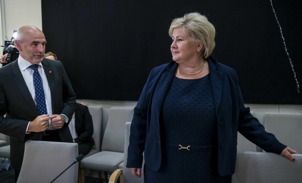 Statsminister Erna Solberg og kontrollkomiteens leder Dag Terje Andersen under høringen om beredskapen i Norge i Stortinget mandag.