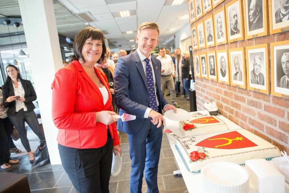 Rygge-ordfører Inger-Lise Skartlien har fra dag én ledet arbeidet med å slå sammen Moss og Rygge. Torsdag bestemte Moss Ap seg for at hun ikke kommer til å lede den nye kommunen. Her med tidligere mosseordfører Tage Pettersen (H).