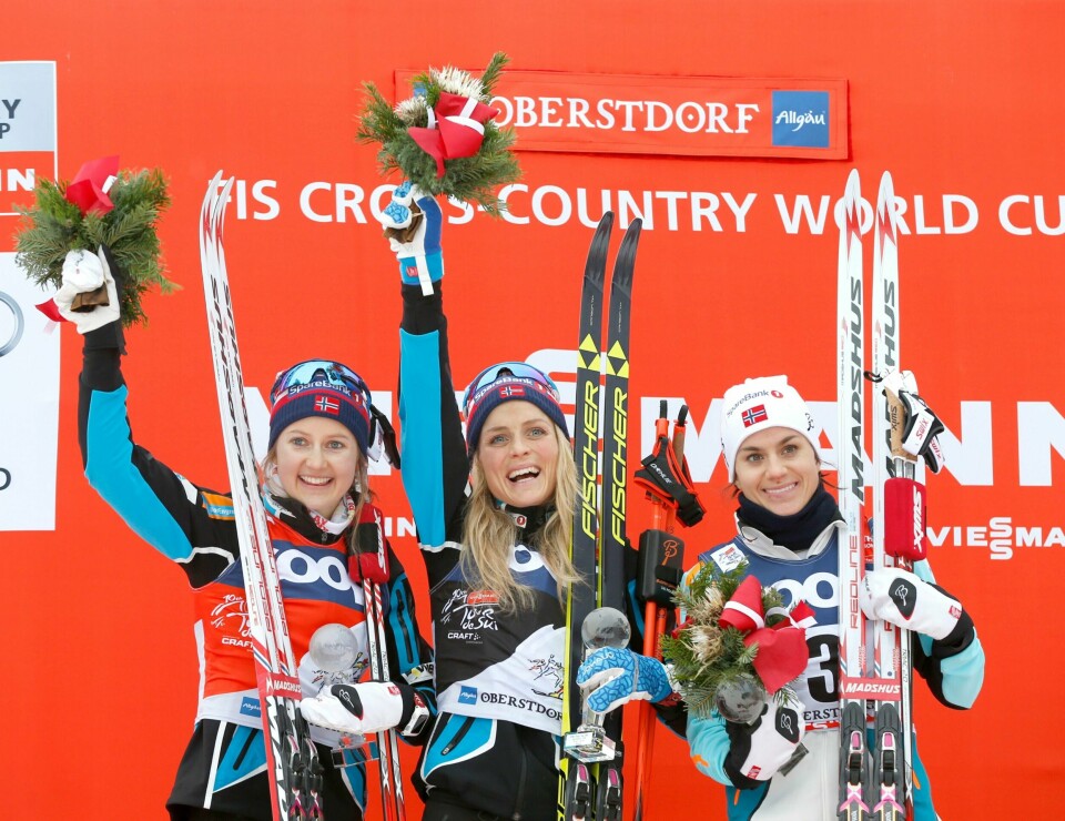 Therese Johaug rykket på slutten og ristet av seg Ingvild Flugstad Østberg og Heidi Wemg. FOTO: TERJE PEDERSEN/NTB SCANPIX