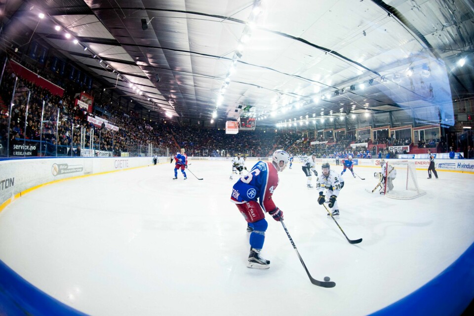 Vålerenga spiller sin siste sesong på Jordal amfi. Men nå kan den gamle arenaen bli bevart. FOTO: JON OLAV NESVOLD/NTB SCANPIX