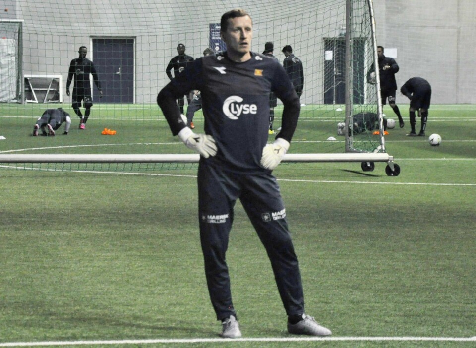 Tidligere Glimt-keeper Pavel Londak trener med Viking mens han leter etter ny klubb. Foto: Espen Iversen