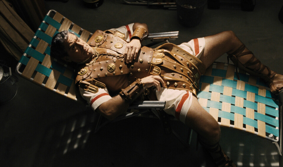 George Clooney spiller 1950-tallets største skuespiller i Coen-brødrenes «Hail Caesar!». FOTO: UIP George Clooney spiller 1950-tallets største skuespiller i Coen-brødrenes «Hail Caesar!». FOTO: UIP