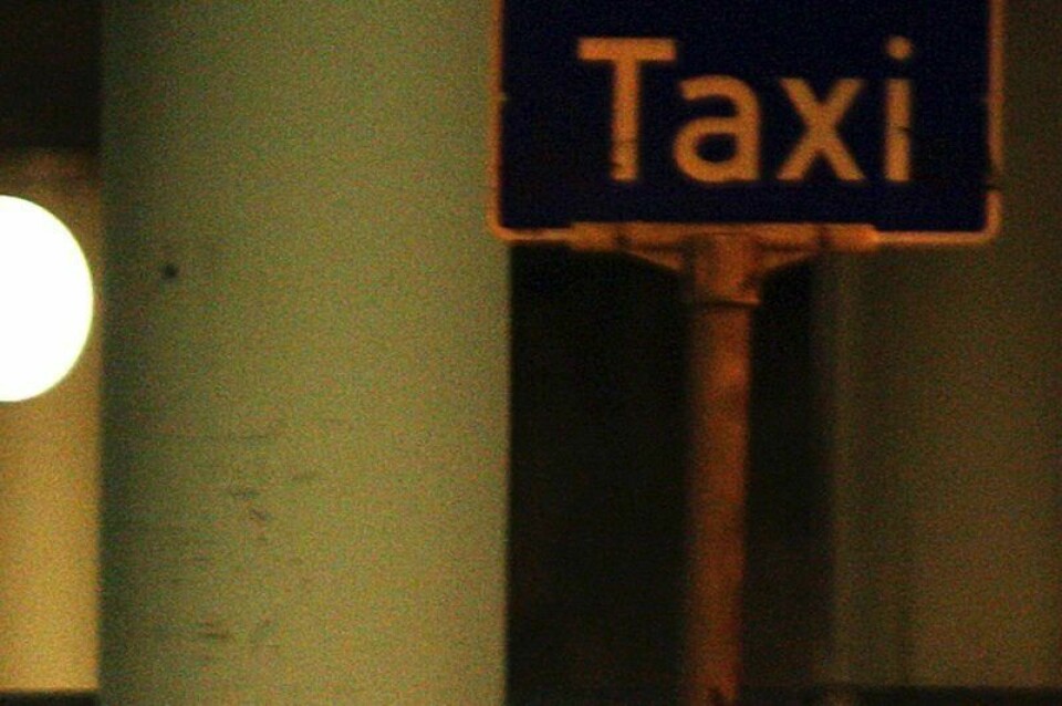 – Kvinne befølt av taxisjåfør på Sola