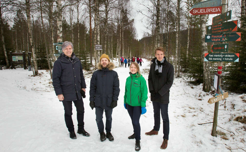 siste sjanse: – Østmarka er ikke godt nok sikret gjennom Markaloven. Dette kan være siste mulighet til å opprette en nasjonalpark i skogsområdene på Østlandet, sier (f. v.) Ola Elvestuen (V), Heikki Eidsvoll Holmås (SV), Une Aina Bastholm (MDG) og Torstein Tvedt Solberg (Ap). siste sjanse: – Østmarka er ikke godt nok sikret gjennom Markaloven. Dette kan være siste mulighet til å opprette en nasjonalpark i skogsområdene på Østlandet, sier (f. v.) Ola Elvestuen (V), Heikki Eidsvoll Holmås (SV), Une Aina Bastholm (MDG) og Torstein Tvedt Solberg (Ap).