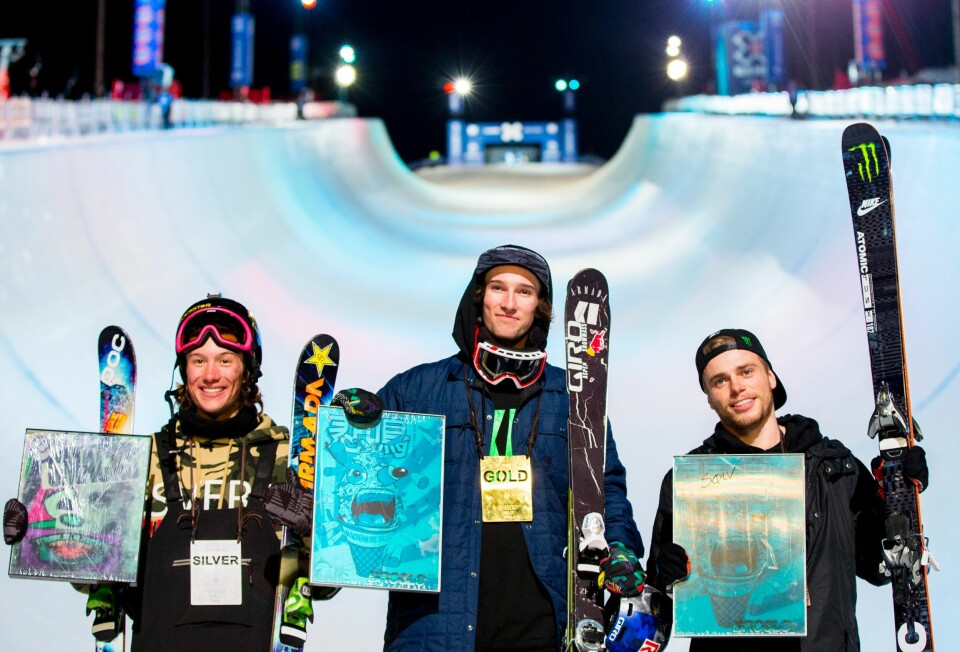 Torin Yater-Wallace fra USA vant finalen i freeski superpipe for menn i Wyller søndag kveld. Alex Ferreira fra USA (t.v.) tok sølv, mens Gus Kenworthy fra USA (t.h.) tok bronse. FOTO: VEGARD WIVESTAD GRØTT/NTB SCANPIX Torin Yater-Wallace fra USA vant finalen i freeski superpipe for menn i Wyller søndag kveld. Alex Ferreira fra USA (t.v.) tok sølv, mens Gus Kenworthy fra USA (t.h.) tok bronse. FOTO: VEGARD WIVESTAD GRØTT/NTB SCANPIX