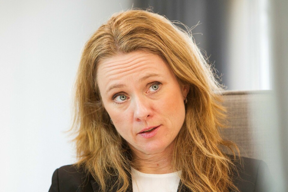 Arbeids- og sosialminister Anniken Hauglie (H) følger ikke rådene fra LO og NHO om å utvide permitteringsregelverket. Hun peker på at rådene fra fagmiljøer og andre organisasjoner går i helt motsatt retning. FOTO: ARNE OVE BERGO