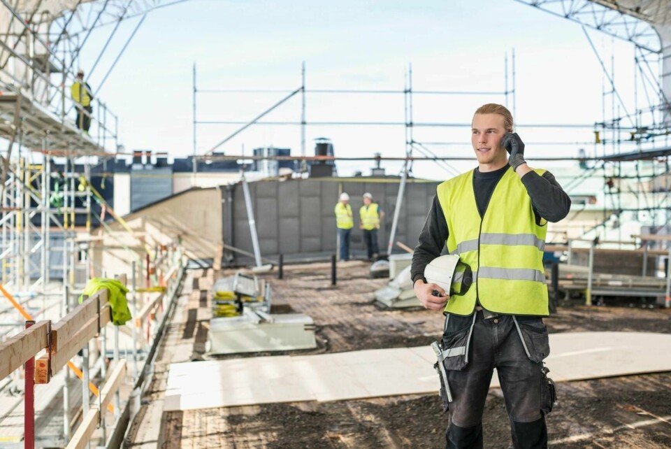 Ikke bare bygningsarbeidere, men også skolebarn og turfolk kan ha nytte av en ekstra solid mobiltelefon.