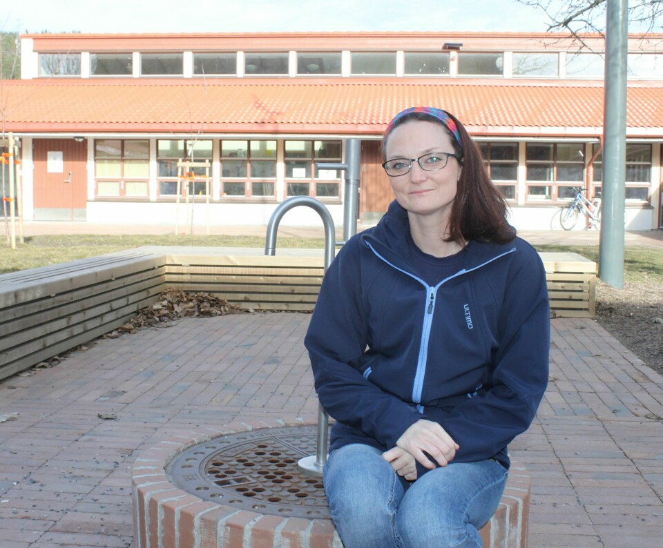 Eva Saksgård er en av dem som har fått økonomisk støtte av Bydel Grorud for å kunne sende døtrene på fritidsaktiviteter.