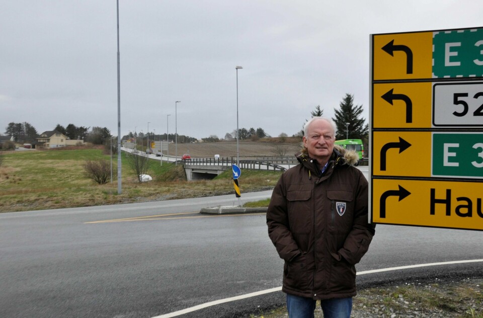 Prosjektleder Tor Geir Espedal i Statens vegvesen, her i nærheten av hvor Rogfast skal bygges. Prislappen på gigantprosjektet er 16,4 milliarder kroner.