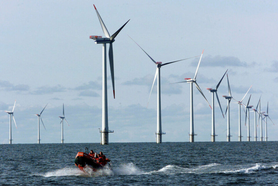 Danmark er blant landene som allerede har utarbeidet en lavutslippsstrategi. Den innebærer blant annet at all energi skal komme fra fornybare kilder innen 2050. Vindkraft skal sørge for halvparten av behovet for elektrisitet innen 2020. Samme år skal utslippene være 40 prosent lavere enn i 1990. Danmark er blant landene som allerede har utarbeidet en lavutslippsstrategi. Den innebærer blant annet at all energi skal komme fra fornybare kilder innen 2050. Vindkraft skal sørge for halvparten av behovet for elektrisitet innen 2020. Samme år skal utslippene være 40 prosent lavere enn i 1990.