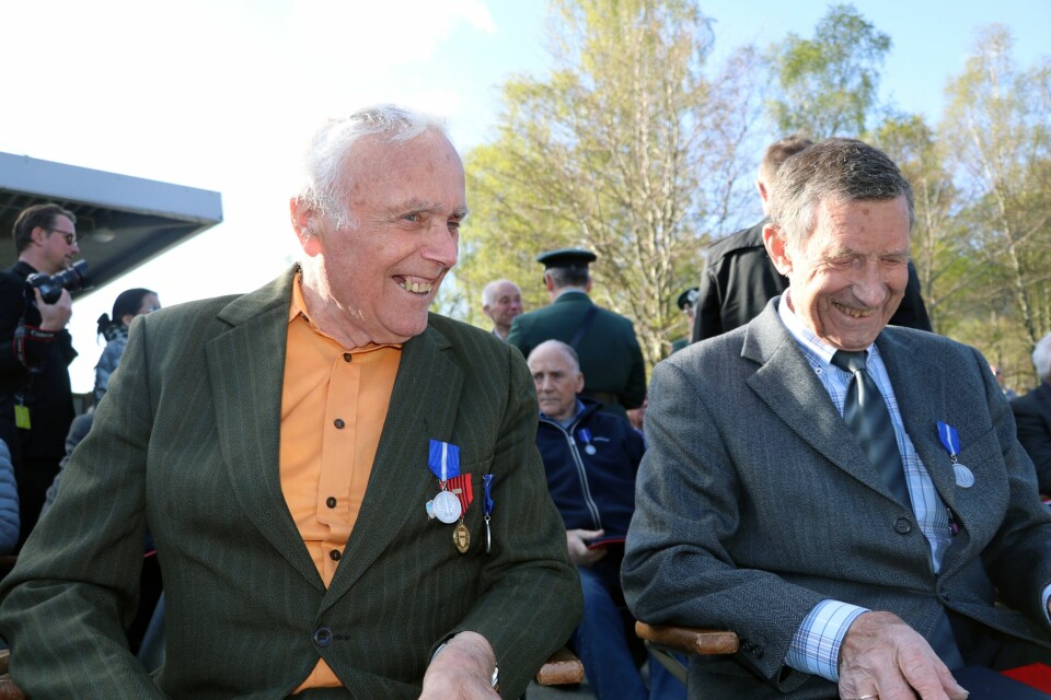 Erling Braut og Stein Egeland ble hedret for sin innsats i Tyskalndsbrigaden i 1950/51. Foto: Bengt Enersgård Erling Braut og Stein Egeland ble hedret for sin innsats i Tyskalndsbrigaden i 1950/51. Foto: Bengt Enersgård