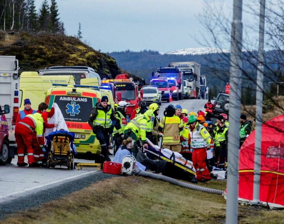 ØVELSE: I fjor deltok nødetater fra Sverige og Norge i en felles redningsøvelse i Meråker, der de to lands nødnett ble koblet sammen. FOTO: NED ALLEY/NTB SCANPIX