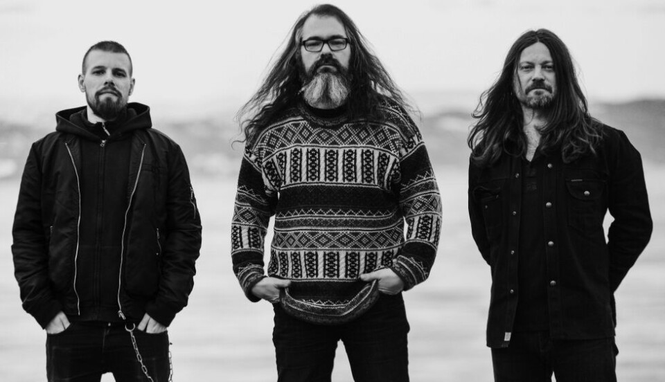 Motorpsycho anno 2017, med ny trommis Tomas Järmyr (t.v.), og bandets kjerne gjennom 28 år Hans Magnus «Snah» Ryan (gitar) og Bent Sæther (bass). Motorpsycho anno 2017, med ny trommis Tomas Järmyr (t.v.), og bandets kjerne gjennom 28 år Hans Magnus «Snah» Ryan (gitar) og Bent Sæther (bass).