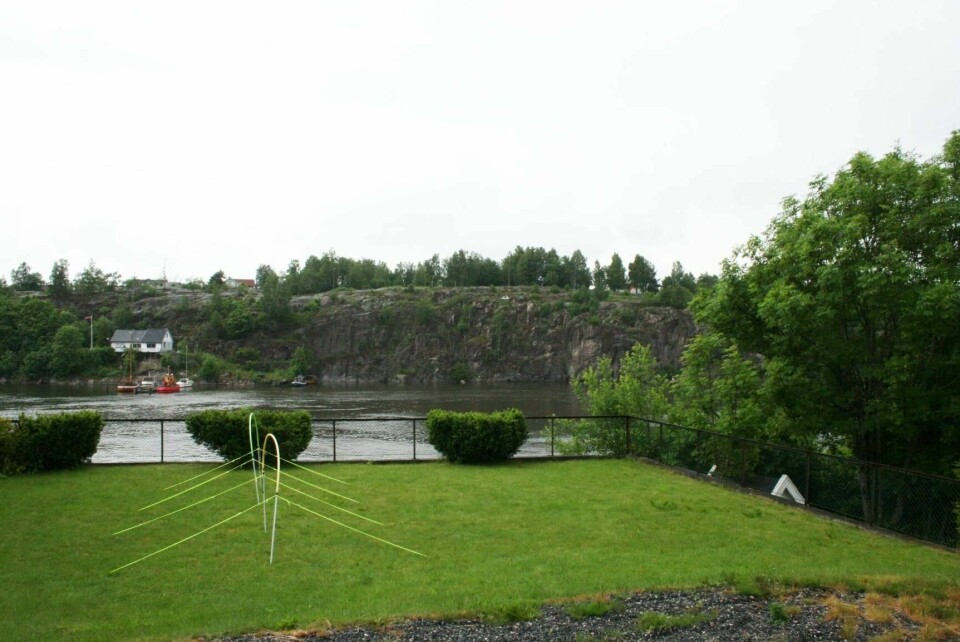 - Skal vi ta hensyn til økonomien - og det må vi - bør den neste Glomma-brua anlegges mellom Omberg og Torp, hevdet Høyres gruppeleder Truls Velgaard(innfeldt) . Hans Ek (Sp) (innfeldt) argumenterte sterkt for at den nye brua over Glomma må bygges fra Råbekken til Sandem. Han fikk støtte av samtlige partier i Bystyret, unntatt Ap, H, og Frp.