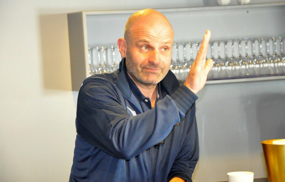 Styreleder Stig Christiansen i Viking AS er glad for at aksjonærene åpner både for et spillerinvesteringsselskap og aksjonærlån. Nå har styret handlingsrom. Så får en se om det blir det ene, det andre eller begge deler. Her er Christiansen under tirsdagens ekstraordinære generalforsamling. FOTO: ESPEN IVERSEN