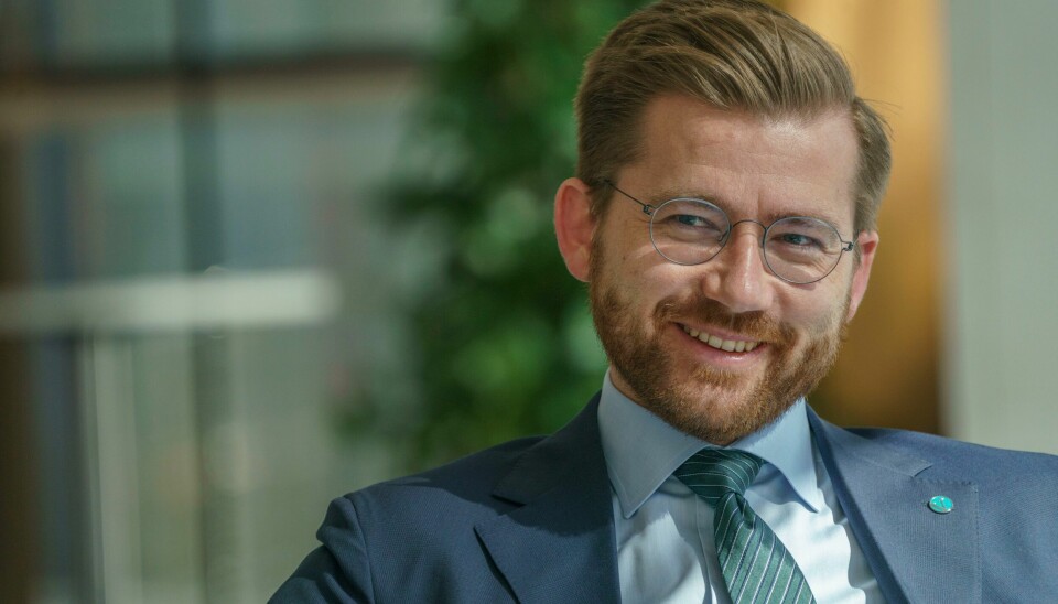 Norges klima- og miljøvernminister, Sveinung Rotevatn fra Venstre. Klima- og miljøminister Sveinung Rotevatn (V) mener et forbud mot engangsplast er positivt for miljøet. Foto: Torstein Bøe / NTB