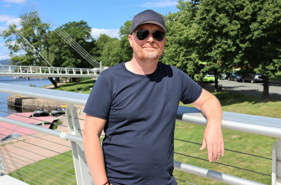Tommy Olsen (39) sier han er en av tre brødre som jevnlig møtes. Fylkessammenslåingen har vært oppe til diskusjon flere ganger. Tommy